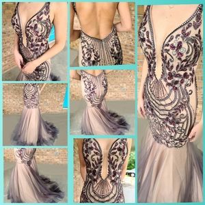 Mermaid style prom/pageant dress size 2